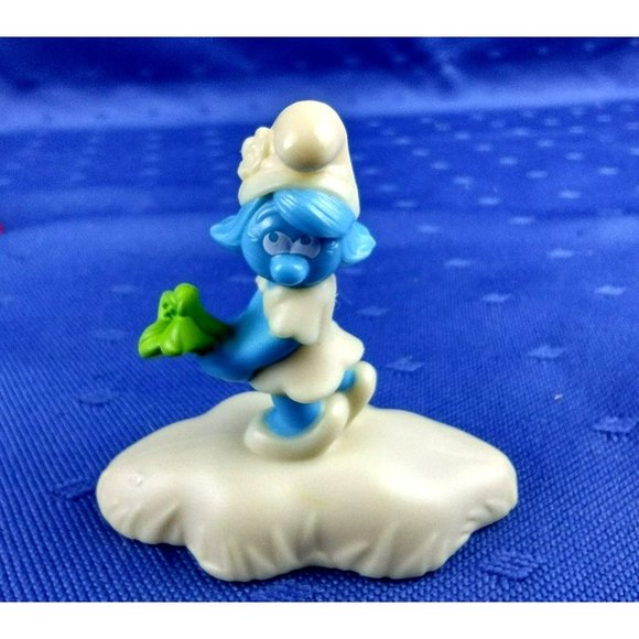 Papa Smurf Girl Smurfs Figurines McDonald's 2017 The Lost Village Toys Mini - Picture 8 of 11